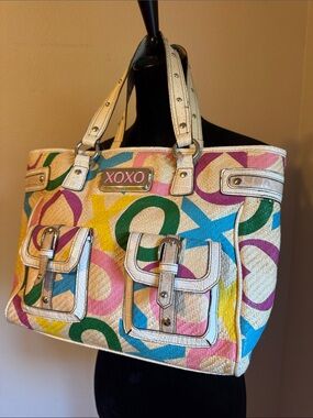 Vintage 💕 XOXO Multicolor Logo Tote with White Trim and Buckle Pockets